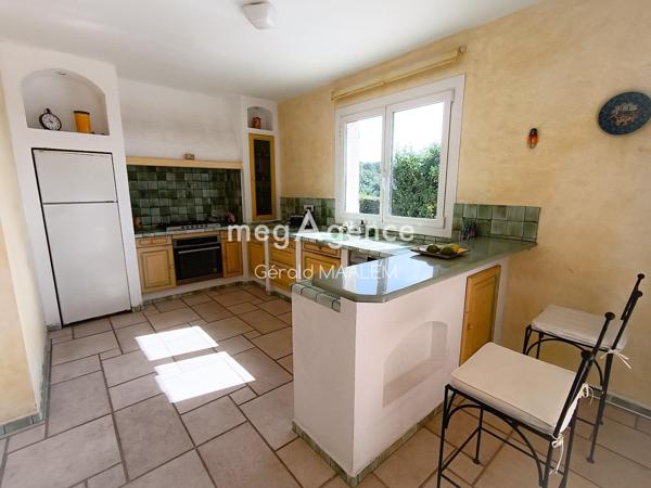 Maison à CAVALAIRE-SUR-MER, 83240 - 7 pièces 250m²