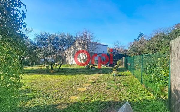 Maison à vendre    3 pièces •  Junas