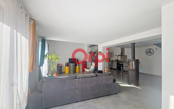 Maison à vendre    3 pièces •  Junas