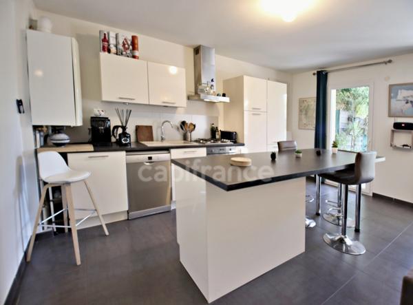 Appartement en rez-dejardin à vendre 3 pièces de 67 m² SCIEZ (74)