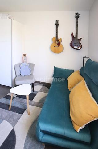 Appartement en rez-dejardin à vendre 3 pièces de 67 m² SCIEZ (74)