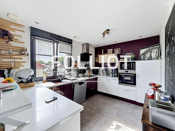 Superbe maison 7 pièces centre ville à Bréhal - À vendre