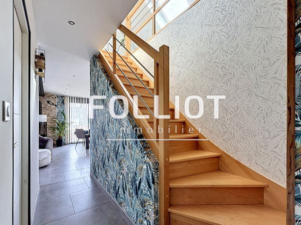 Superbe maison 7 pièces centre ville à Bréhal - À vendre