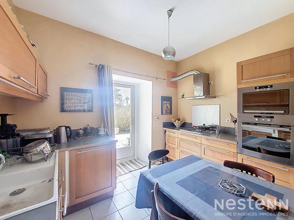 A Vendre Maison de ville de 134 m² avec terrasse et jardin au coeur de Mézin