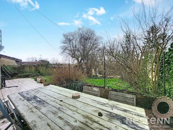 A Vendre Maison de ville de 134 m² avec terrasse et jardin au coeur de Mézin