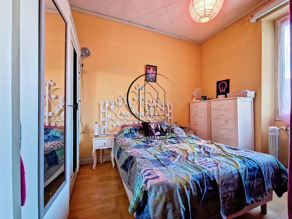 Mauléon-Licharre (64130) A vendre ensemble immobilier et fonds de commerce