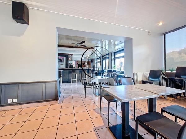 Mauléon-Licharre (64130) A vendre ensemble immobilier et fonds de commerce