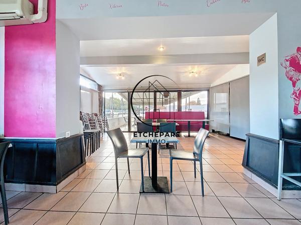 Mauléon-Licharre (64130) A vendre ensemble immobilier et fonds de commerce