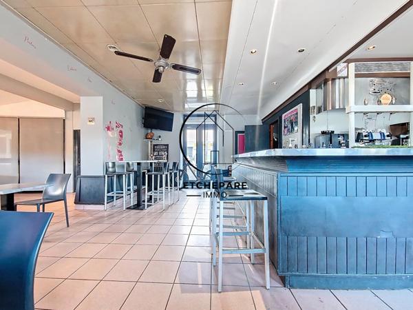 Mauléon-Licharre (64130) A vendre ensemble immobilier et fonds de commerce