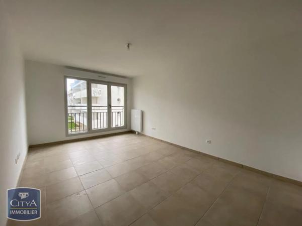 Appartement à louer 2 pièces 46.61m² Lucé (28110)