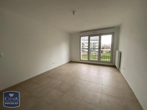 Appartement à louer 2 pièces 46.61m² Lucé (28110)