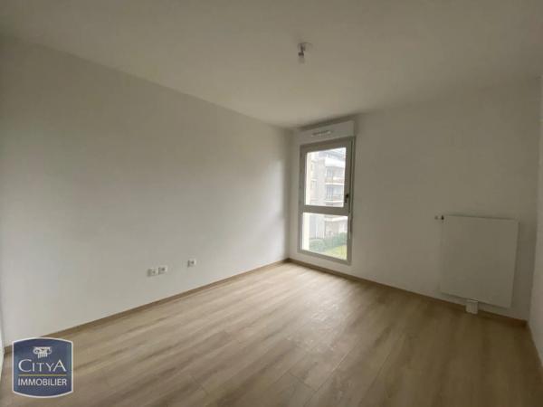 Appartement à louer 2 pièces 46.61m² Lucé (28110)
