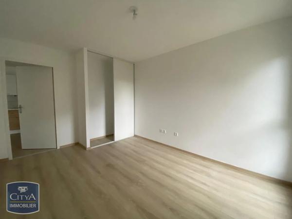 Appartement à louer 2 pièces 46.61m² Lucé (28110)