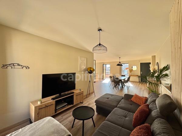 APPARTEMENT 105 M2, PIÈCE DE VIE LUMINEUSE DE 60 M2, 2 CHAMBRES POSSIBILITÉ D'UNE 3ÈME, BALCON, FIBRE, FAIBLES CHARGES, EXPOSÉ SUD, 2 CAVES, POSSIBILITÉ DE LOUÉ UN GARAGE