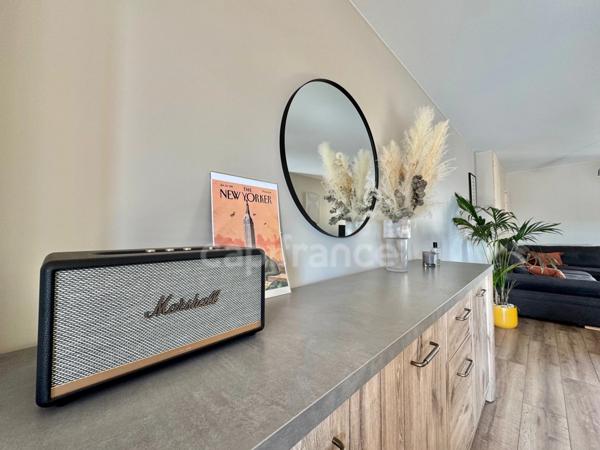 APPARTEMENT 105 M2, PIÈCE DE VIE LUMINEUSE DE 60 M2, 2 CHAMBRES POSSIBILITÉ D'UNE 3ÈME, BALCON, FIBRE, FAIBLES CHARGES, EXPOSÉ SUD, 2 CAVES, POSSIBILITÉ DE LOUÉ UN GARAGE