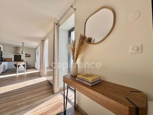 APPARTEMENT 105 M2, PIÈCE DE VIE LUMINEUSE DE 60 M2, 2 CHAMBRES POSSIBILITÉ D'UNE 3ÈME, BALCON, FIBRE, FAIBLES CHARGES, EXPOSÉ SUD, 2 CAVES, POSSIBILITÉ DE LOUÉ UN GARAGE