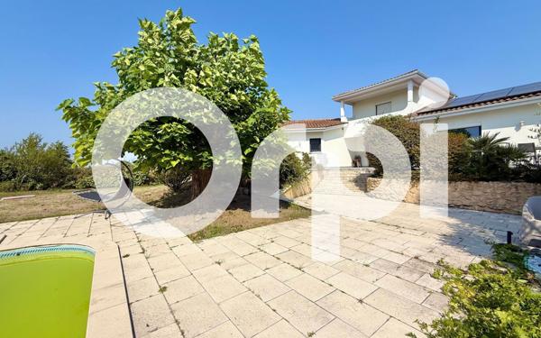 Maison à vendre    6 pièces •  Le Haillan