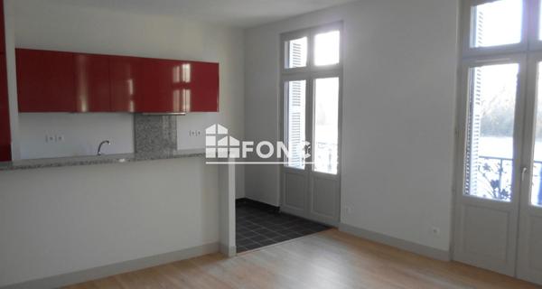 Location Appartement 3 pièces 48.1 m² - Chinon 37500