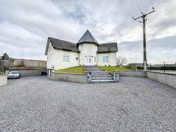 Mexy : villa contemporaine + maison indépendante avec revenu locatif. Une opportunité à saisir !