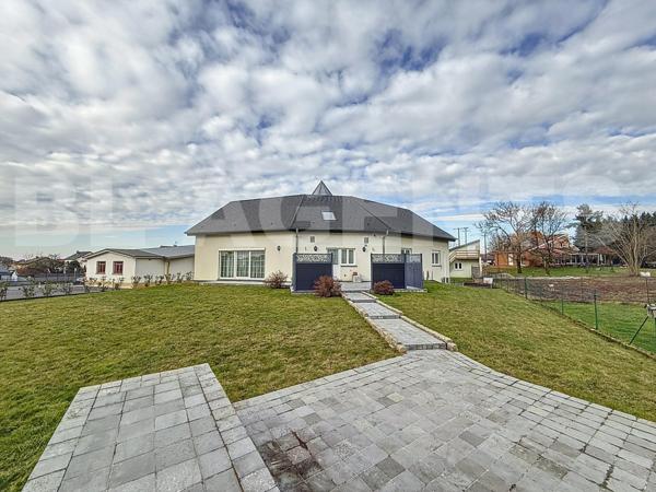 Mexy : villa contemporaine + maison indépendante avec revenu locatif. Une opportunité à saisir !