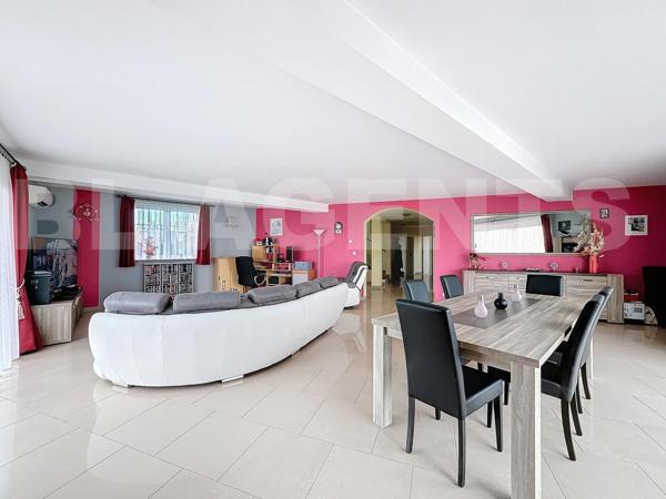 Mexy : villa contemporaine + maison indépendante avec revenu locatif. Une opportunité à saisir !