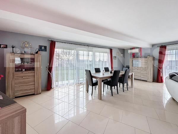 Mexy : villa contemporaine + maison indépendante avec revenu locatif. Une opportunité à saisir !