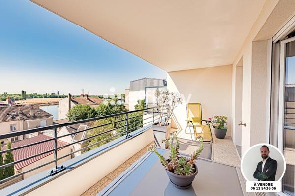 Appartement
         4 pièces
        - 94 m² 350 000 € *