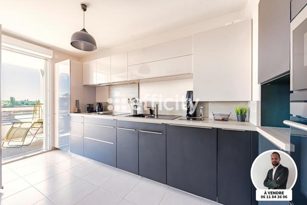 Appartement
         4 pièces
        - 94 m² 350 000 € *