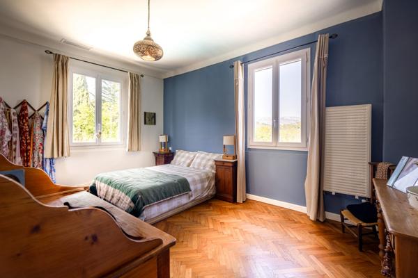 À vendre au Rouret, authentique maison de maître provençale du XIXe siècle