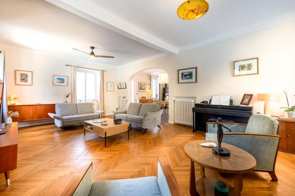 À vendre au Rouret, authentique maison de maître provençale du XIXe siècle