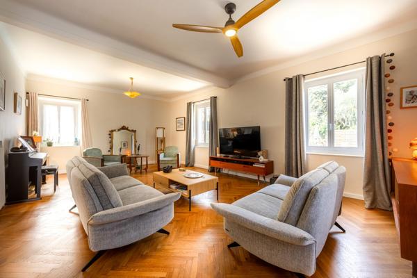 À vendre au Rouret, authentique maison de maître provençale du XIXe siècle