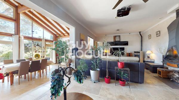 Secteur de Saint Antoine  , l'Isle-sur-la-Sorgue  - 167m² - 2450m² de terrain