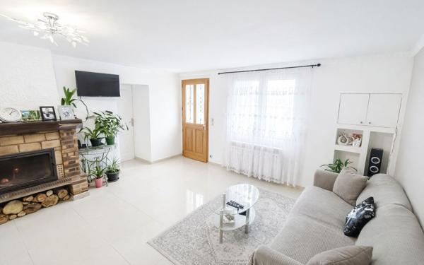 Maison à vendre    5 pièces • 102,65 m2 Saâcy-sur-Marne