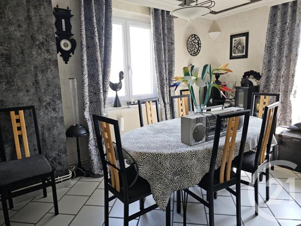 Appartement T3 à vendre  5 pièces - 72,51 m2 LONS LE SAUNIER - 39