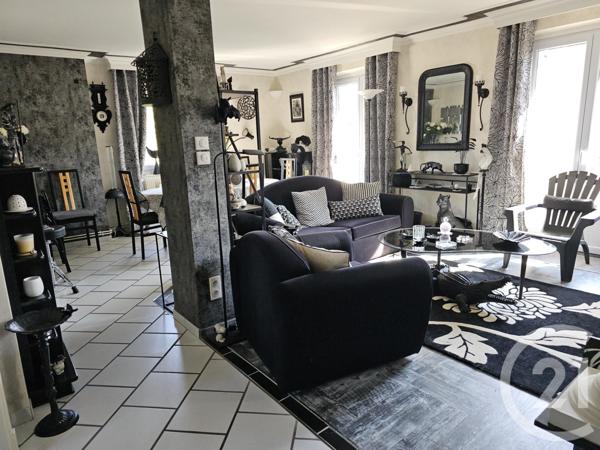 Appartement T3 à vendre  5 pièces - 72,51 m2 LONS LE SAUNIER - 39