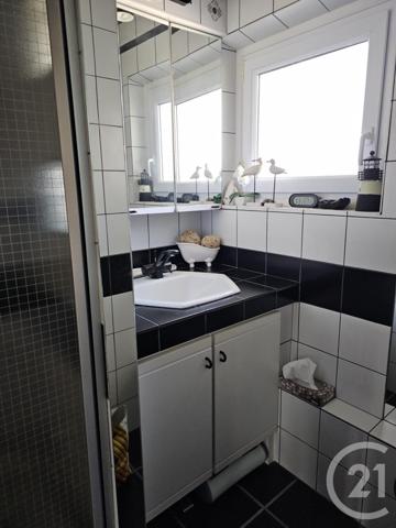 Appartement T3 à vendre  5 pièces - 72,51 m2 LONS LE SAUNIER - 39