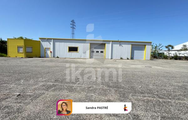 Local D'activité de 326 m²