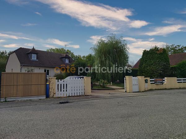 Vente
                Maison121 m² - 5 Pièces -
                    VILLETTE LES DOLE (39100)