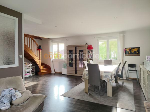 Vente
                Maison121 m² - 5 Pièces -
                    VILLETTE LES DOLE (39100)