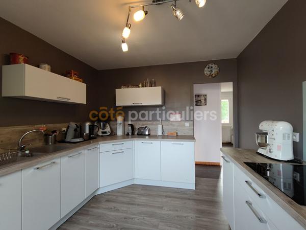 Vente
                Maison121 m² - 5 Pièces -
                    VILLETTE LES DOLE (39100)