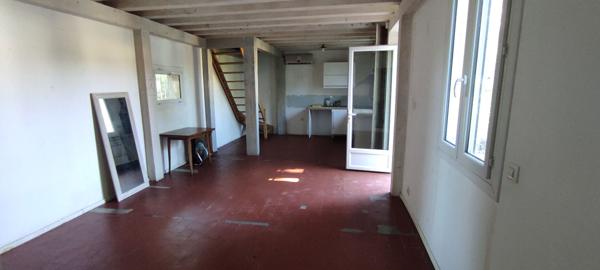 Maison 3 pièces de 67 m2 , terrain 500m², parking