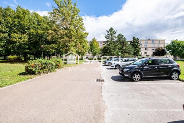 Chevigny-saint-Sauveur, appartement traversant T4 de 85 m2 - 2 chambres -double séjour-parc et stationnement