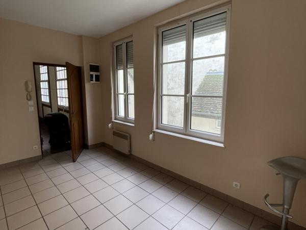 Location Studio 1 pièce Chalon-sur-Saône (71100) - GRANDE RUE