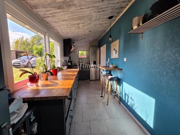 Maison plain-pied avec piscine