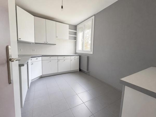 Appartement à vendre 4 pièces SAINT CYR SUR LOIRE (37)