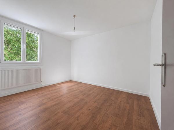 Appartement à vendre 4 pièces SAINT CYR SUR LOIRE (37)