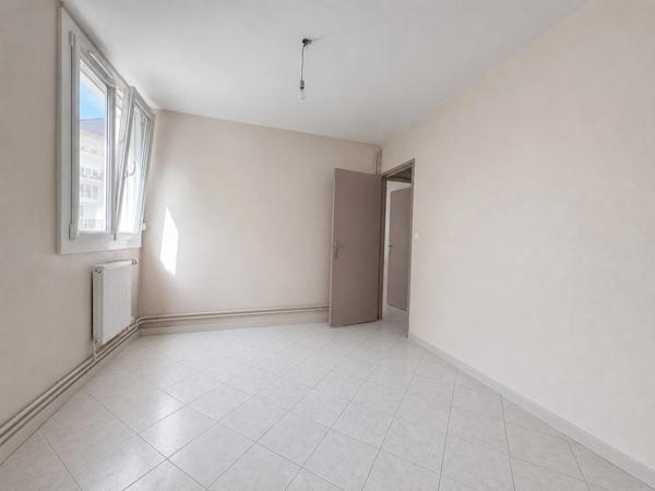 Appartement à vendre 4 pièces SAINT CYR SUR LOIRE (37)