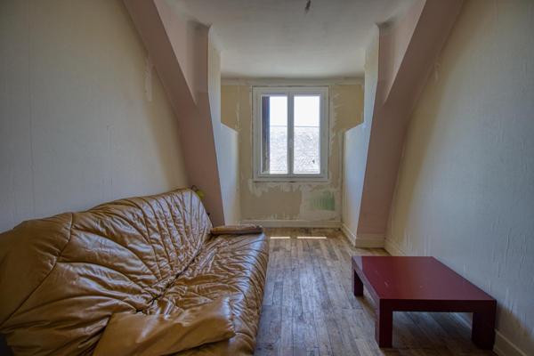 Immeuble de 154 m² au coeur de Réquista avec jardin et dépendance