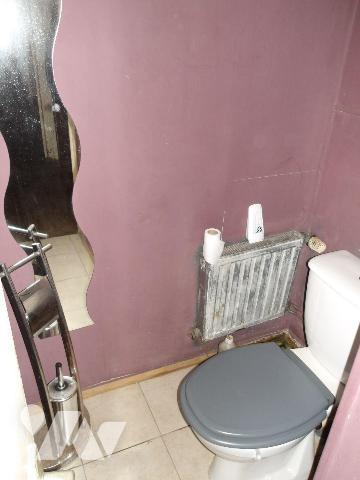 BOUSSAC-BOURG (23) CREUSE, A vendre maison de ville d'env. 108 m² avec jardin, comprenant en re...