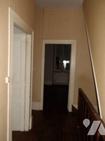 BOUSSAC-BOURG (23) CREUSE, A vendre maison de ville d'env. 108 m² avec jardin, comprenant en re...